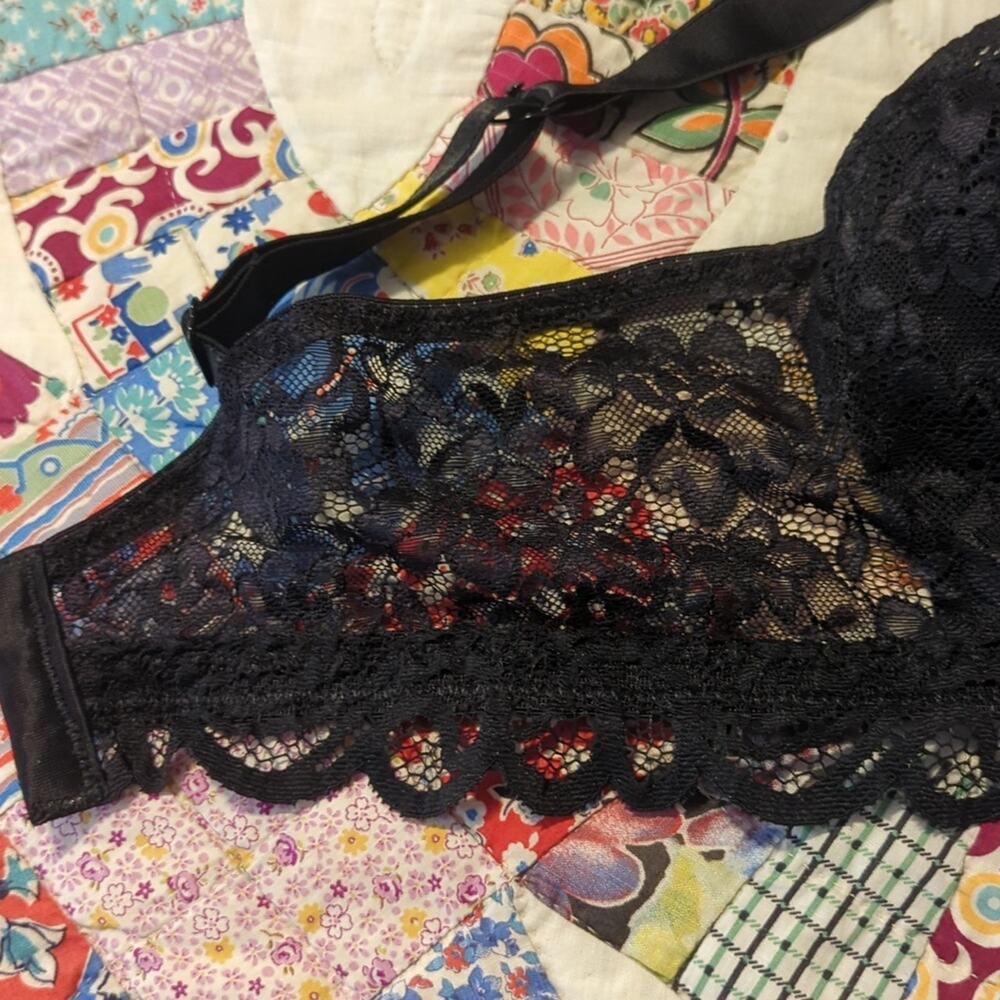 Bali Black Lace Convertible Back No Wire Padded Bra Women's Sz XL - Picture 4 of 9